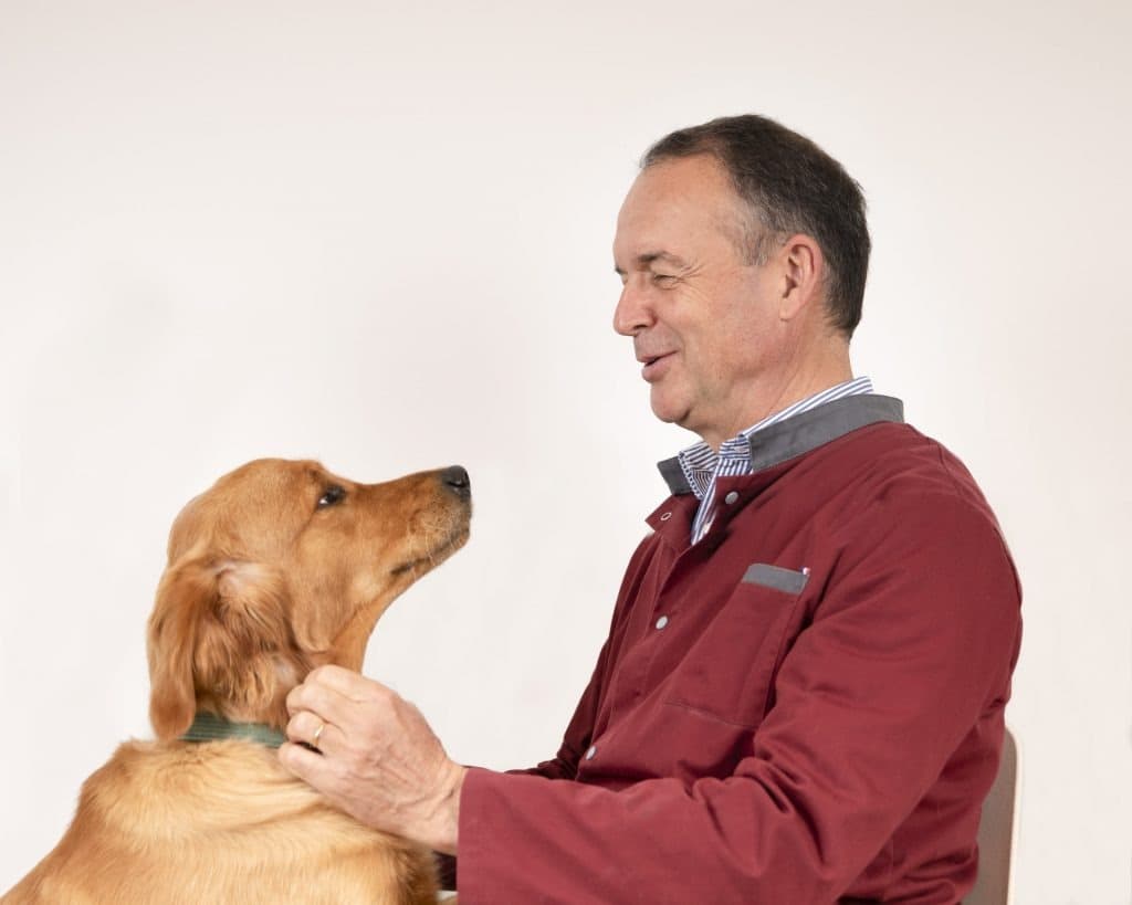 Dr Thienpont, vétérinaire à la Clinique Saint-Éloi